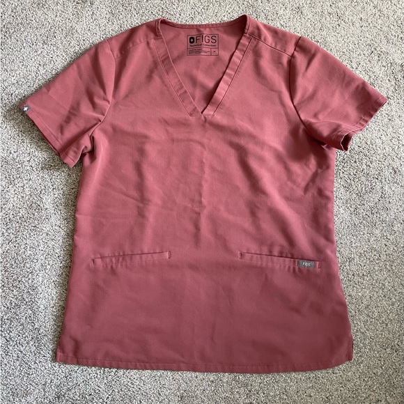 Figs Women’s scrubs. Mauve. Size Medium top and bottom. - Picture 2 of 3